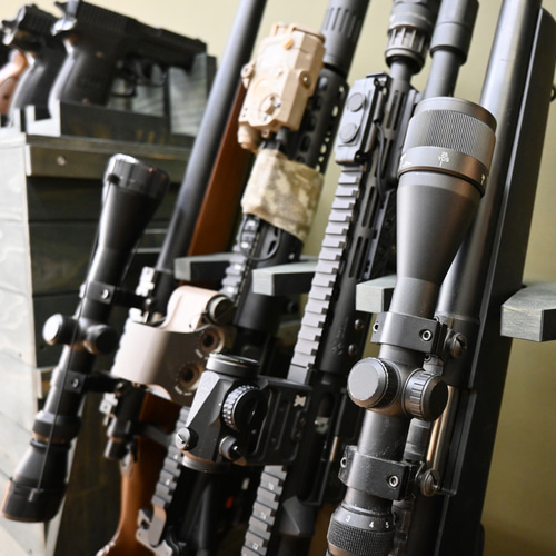 WOODWORKS ガンラック／ライフルスタンド3丁掛【本体色：ミリタリー