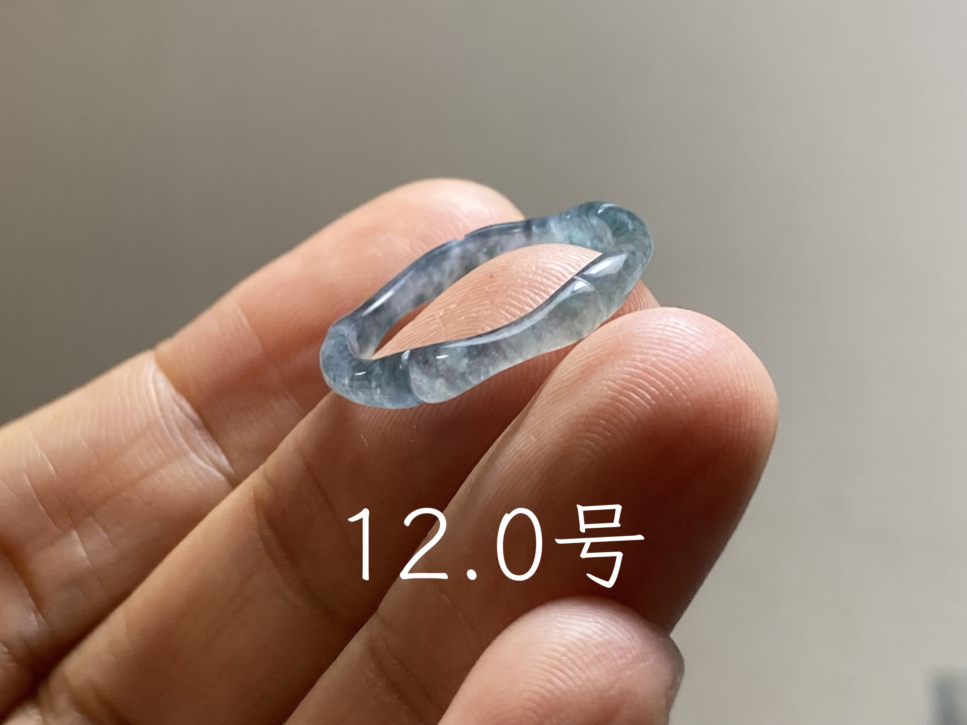 L15-80 氷種 竹節 リング 青色 12.0号 グアテマラ産 A貨 本翡翠 くりぬき