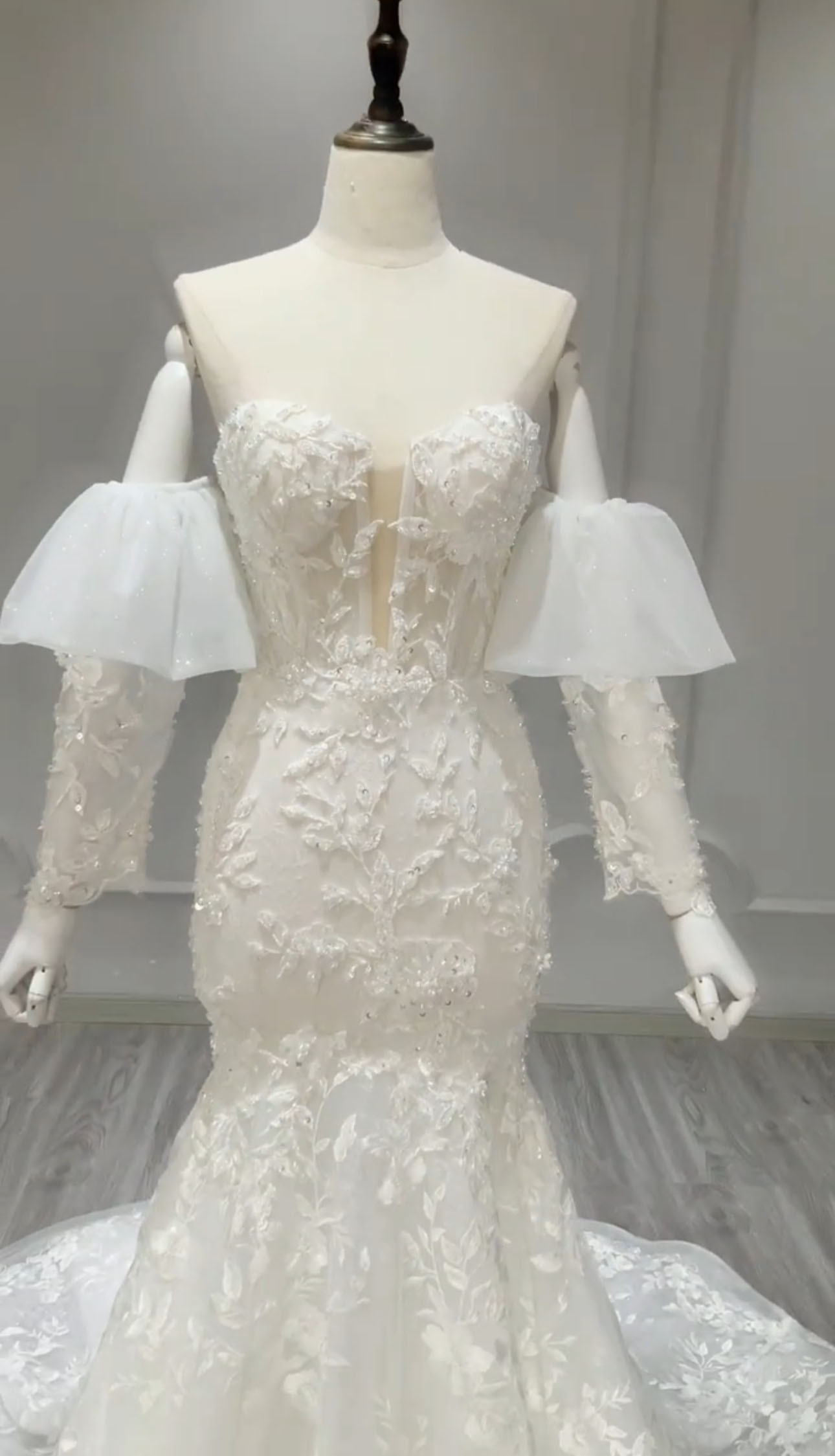 顧客満足度99％以上　パフスリーブ　オフショルダー　二の腕を隠せる　大人気マーメイドドレス　ウェディング結婚式ブライダル