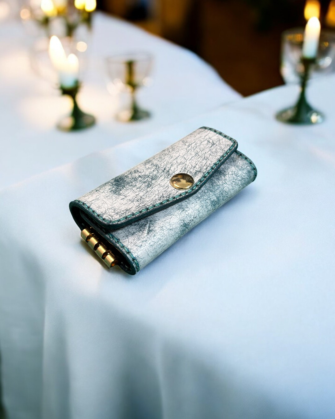 マルゴーフォグ × トルケーゼの彩り  上品な透明感をまとう大人のキーケース