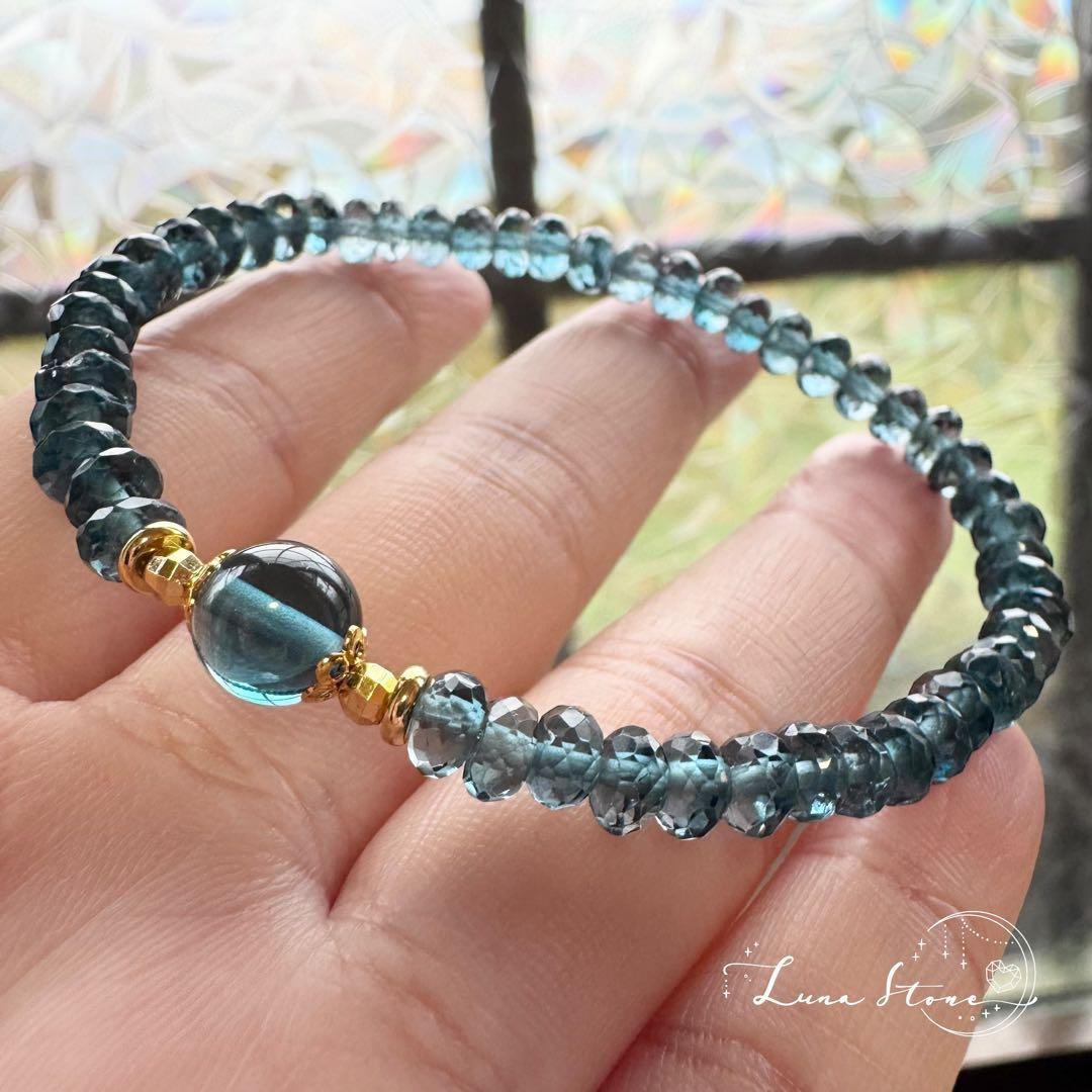 【ロンドンブルートパーズ】深いブルーと繊細な煌めきの上質ブレスレット 天然石