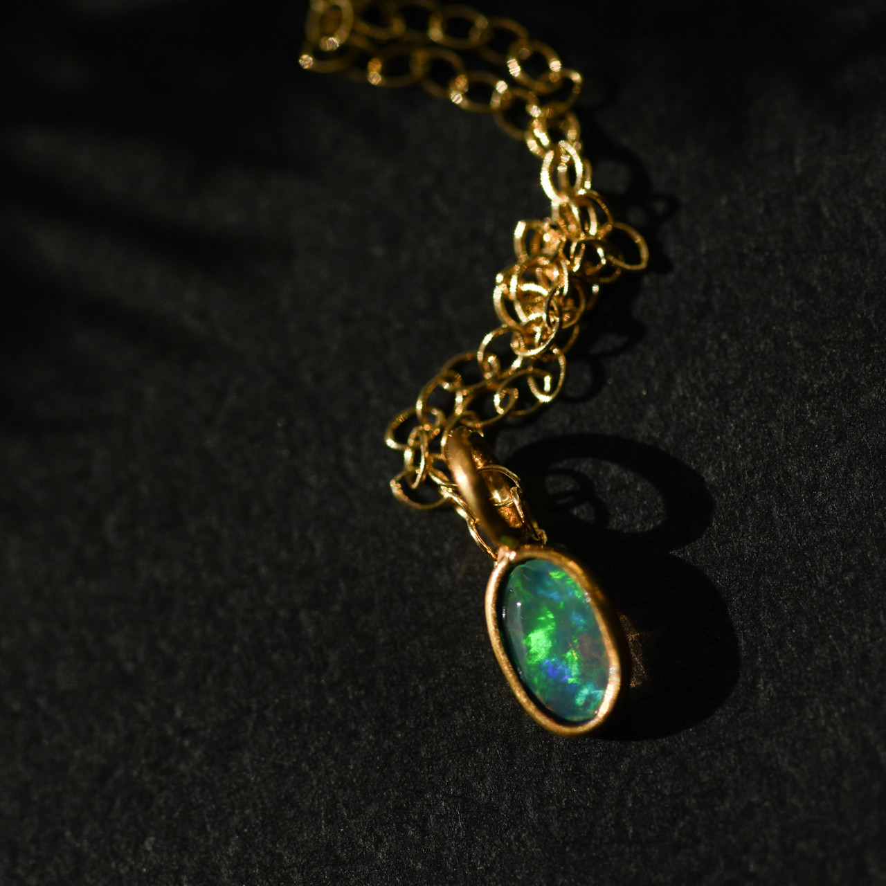 高品質オパールの天然石14kgfネックレス アクセサリー [No.255]