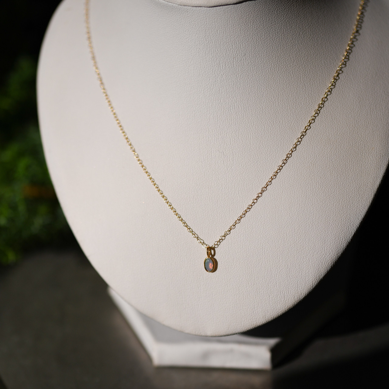 高品質オパールの天然石14kgfネックレス アクセサリー [No.255]