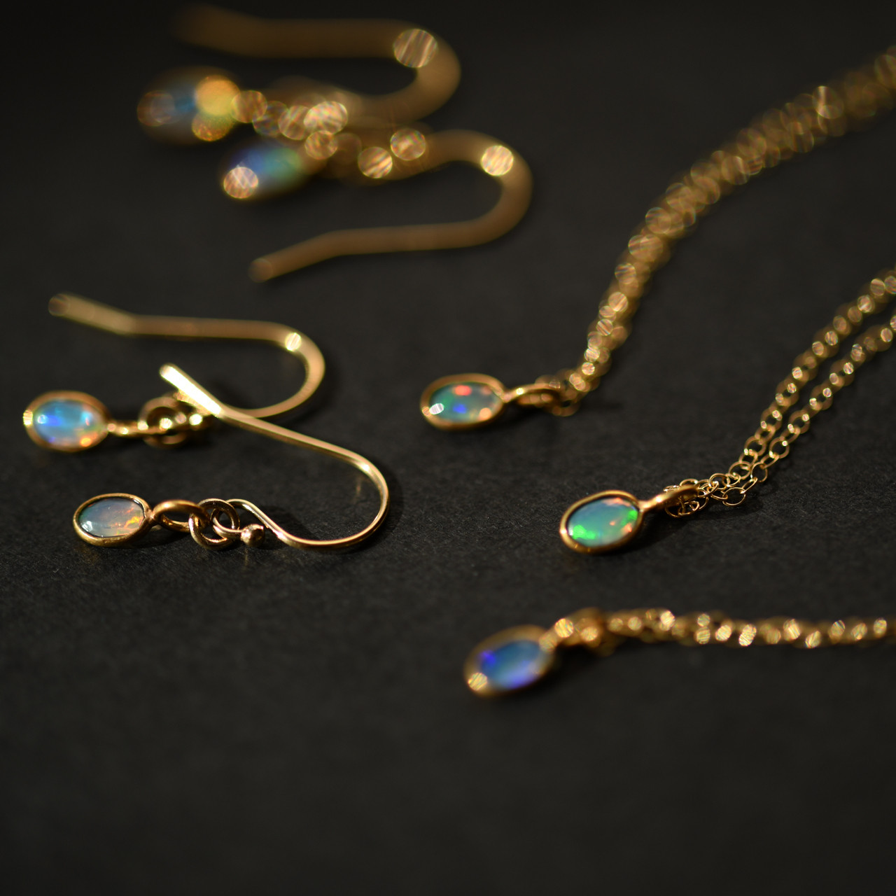 高品質オパールの天然石14kgfネックレス アクセサリー [No.255]