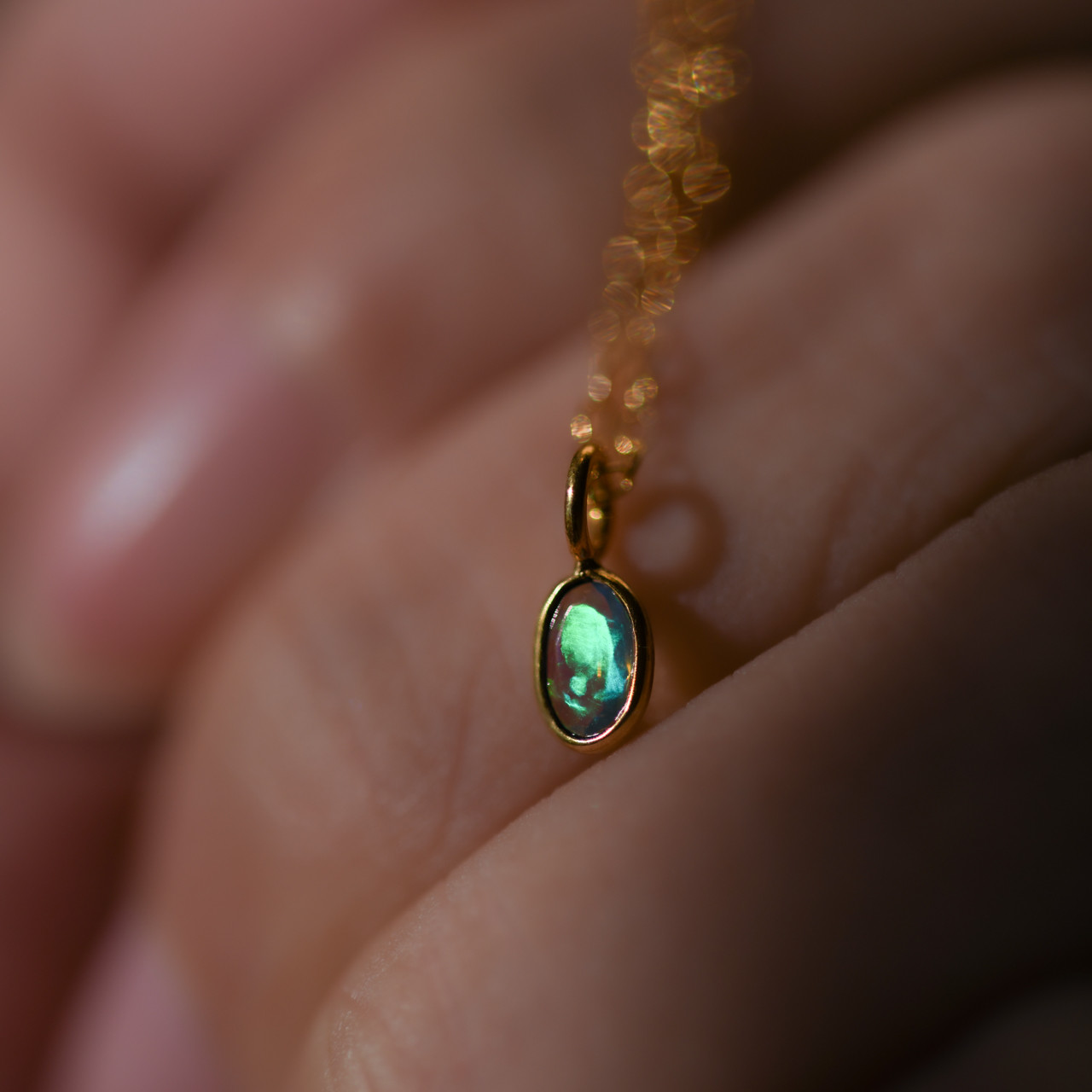 高品質オパールの天然石14kgfネックレス アクセサリー [No.255]