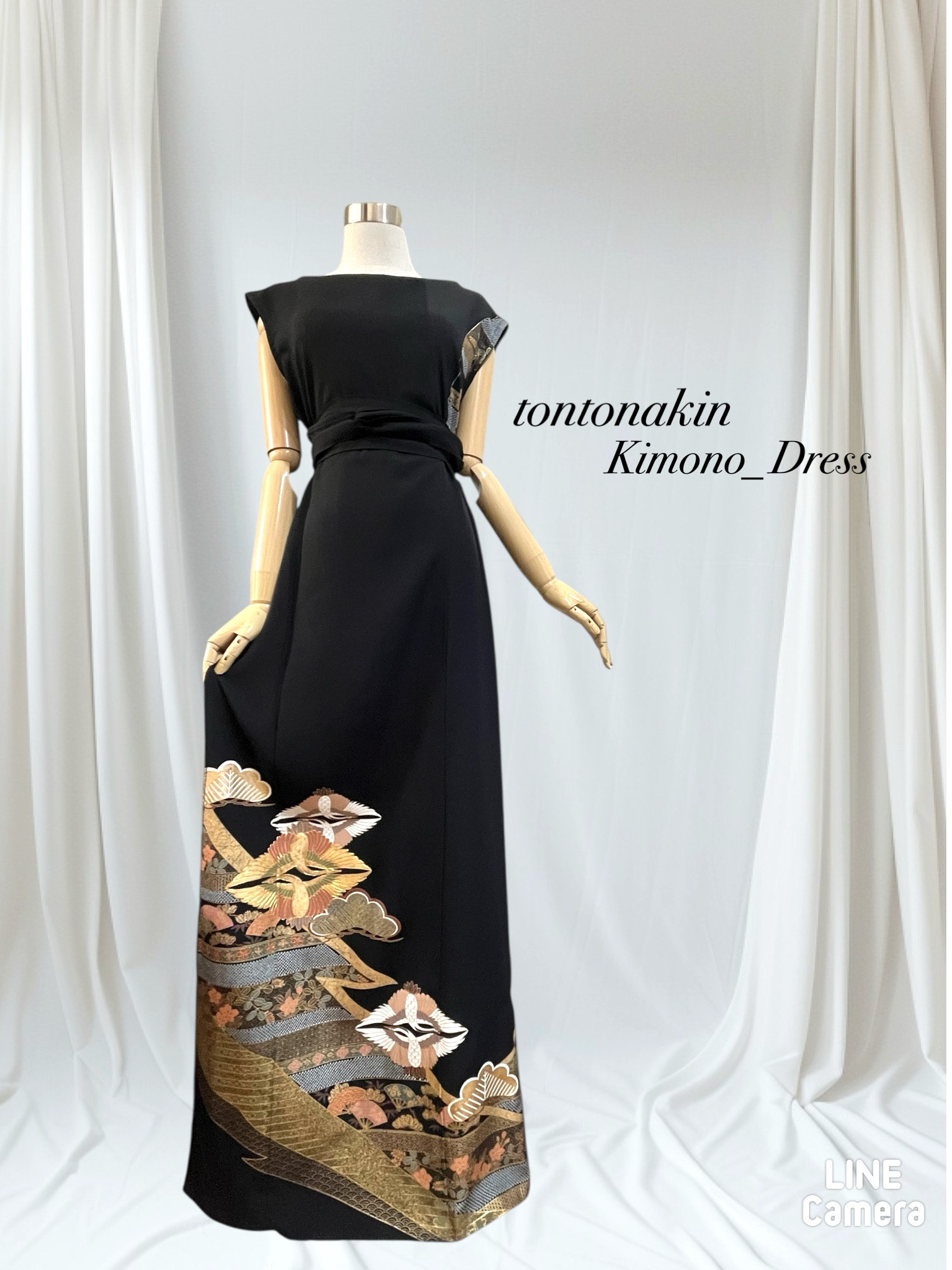 送料無料 着物 リメイク 向かい鶴 正絹 留袖ロングドレス　金彩・金駒刺繍が豪華な細見えシルエット ゆったり L〜LL