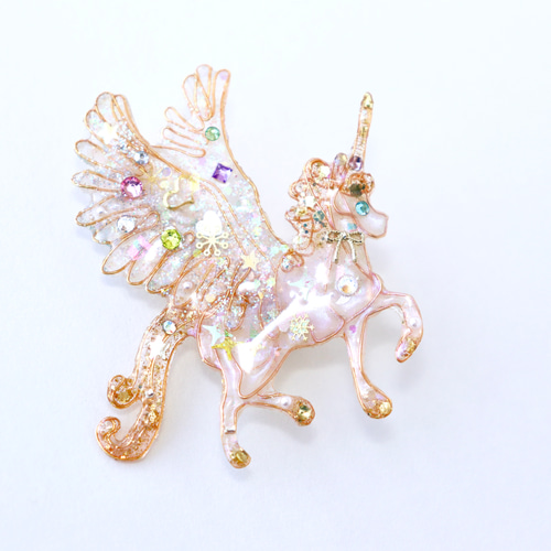 夢色ペガサス×ユニコーンのブローチ ブローチ 蝶の羽音（Chou no haoto