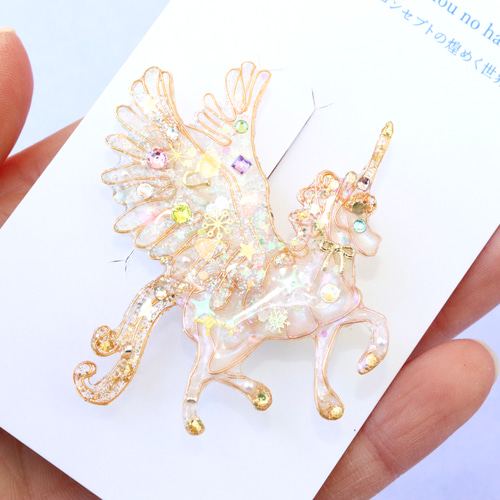 夢色ペガサス×ユニコーンのブローチ ブローチ 蝶の羽音（Chou no haoto