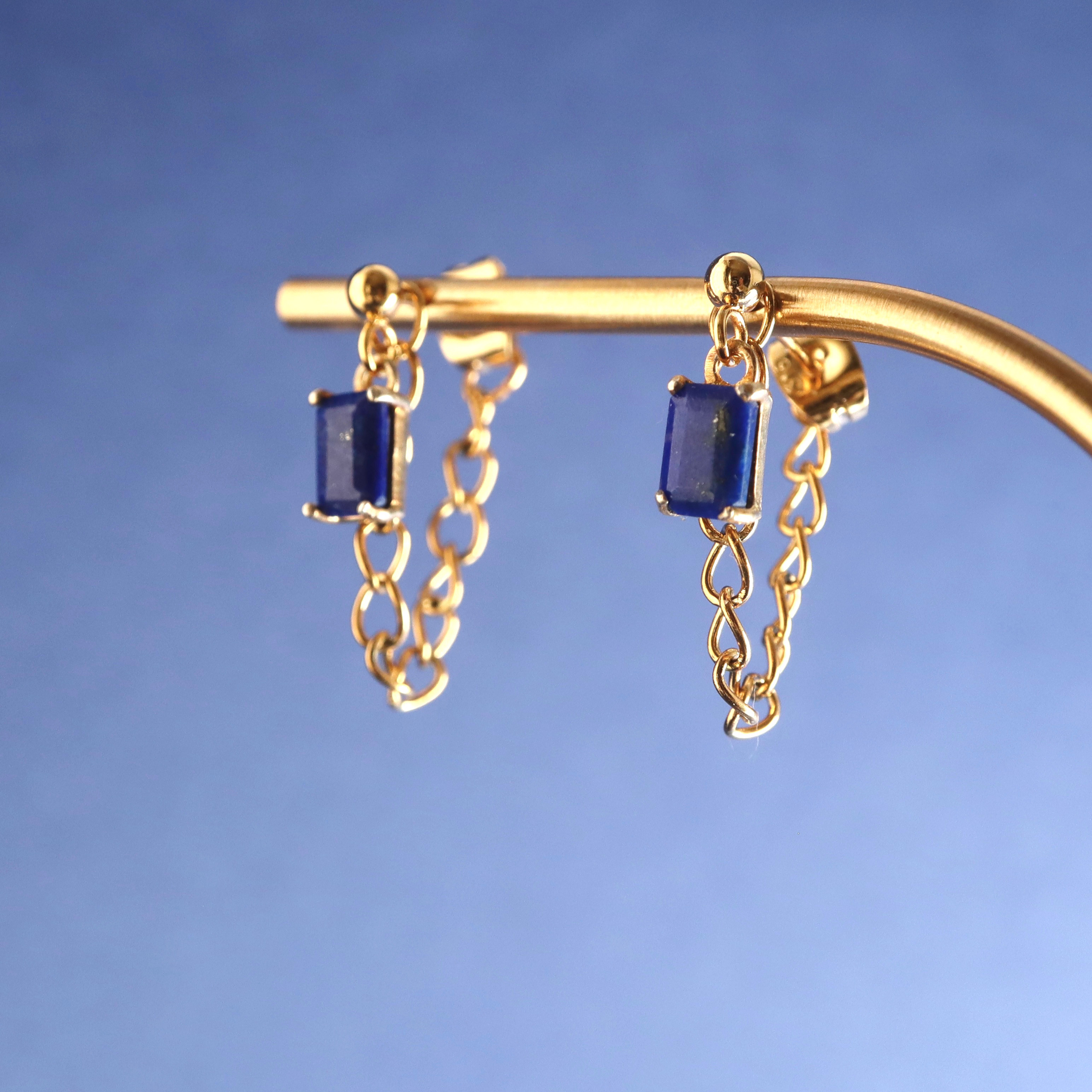 【3つのデザインが楽しめる･人と被らない】深みブルーのラピスラズリ✶フープチェーンピアス✶12月誕生石✶アレルギー対応