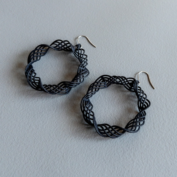 クランツ　ピアス・イヤリング　黒 3枚目の画像