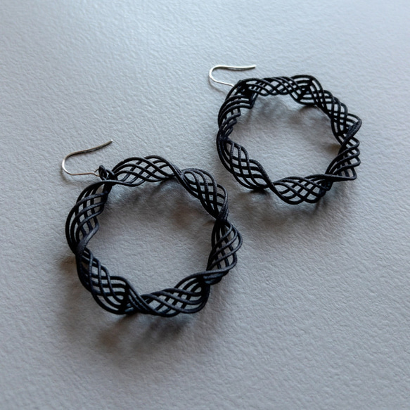 クランツ　ピアス・イヤリング　黒 2枚目の画像