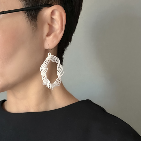 クランツ　ピアス・イヤリング　白 4枚目の画像