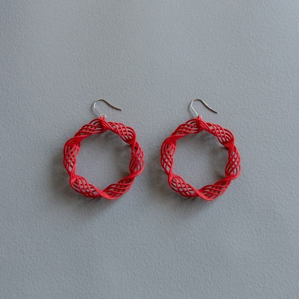 クランツ　ピアス・イヤリング　赤 1枚目の画像