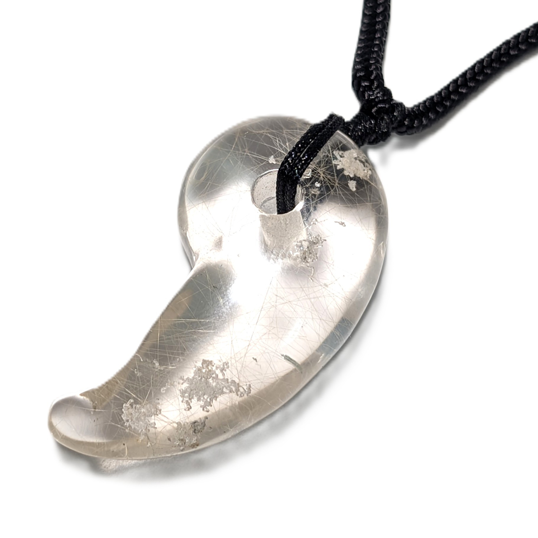 【金線入り水晶】ゴールドルチル 勾玉 ネックレス 紐付き 透明感◎ お守り 天然石 プレゼント ギフト 贈り物