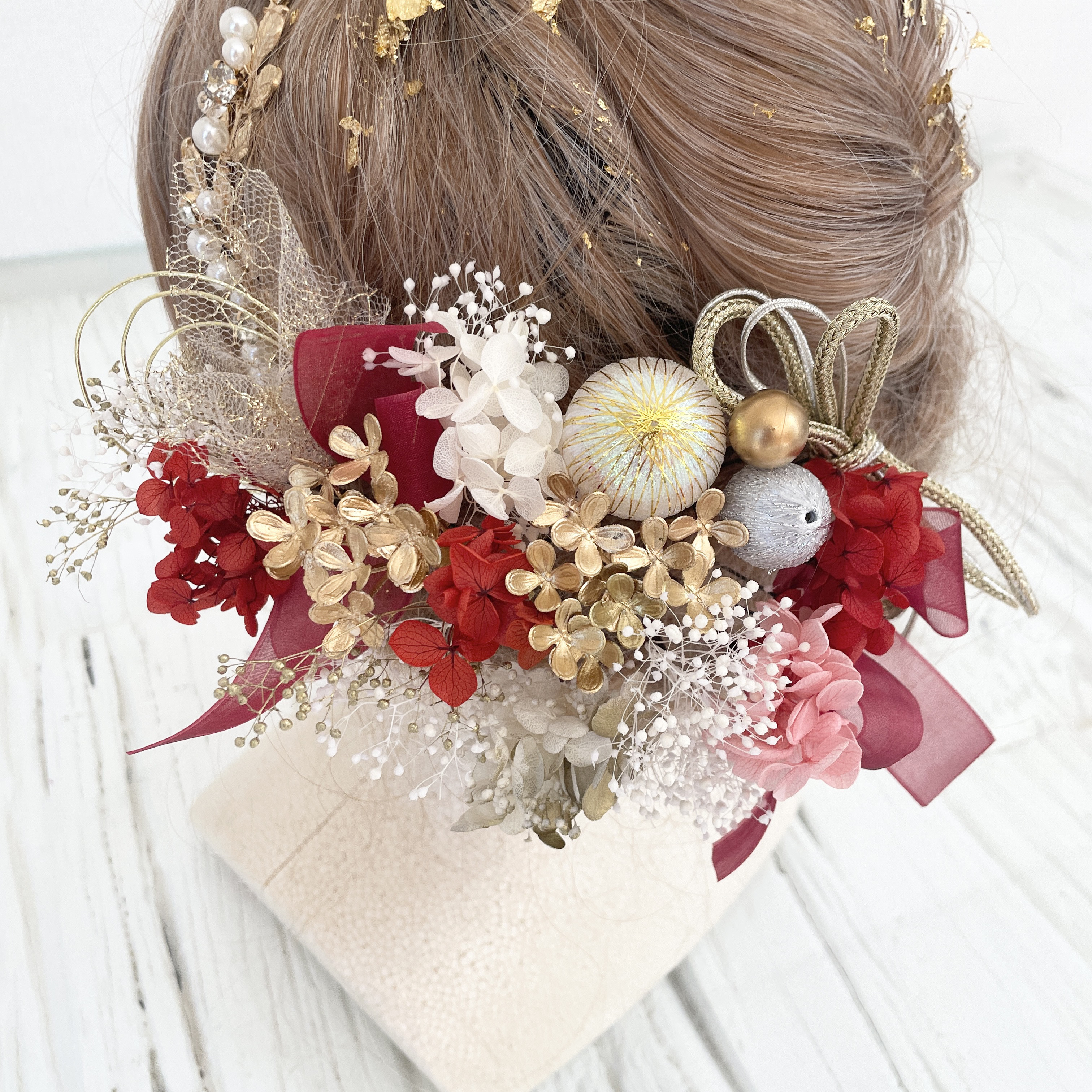 和装髪飾り　ヘッドドレス　水引×金箔　ゴールド　赤