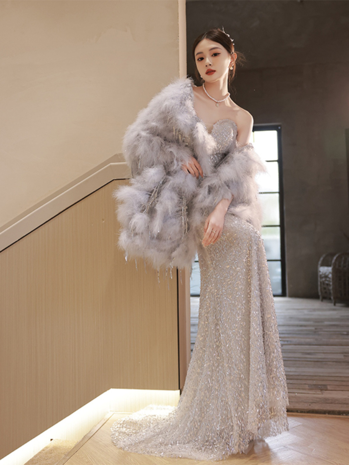 上品 シルバー スパンコール マーメイドドレス 肩飾りが付 高級感 パーティー 花嫁 誕生日 二次会 前撮り 08429