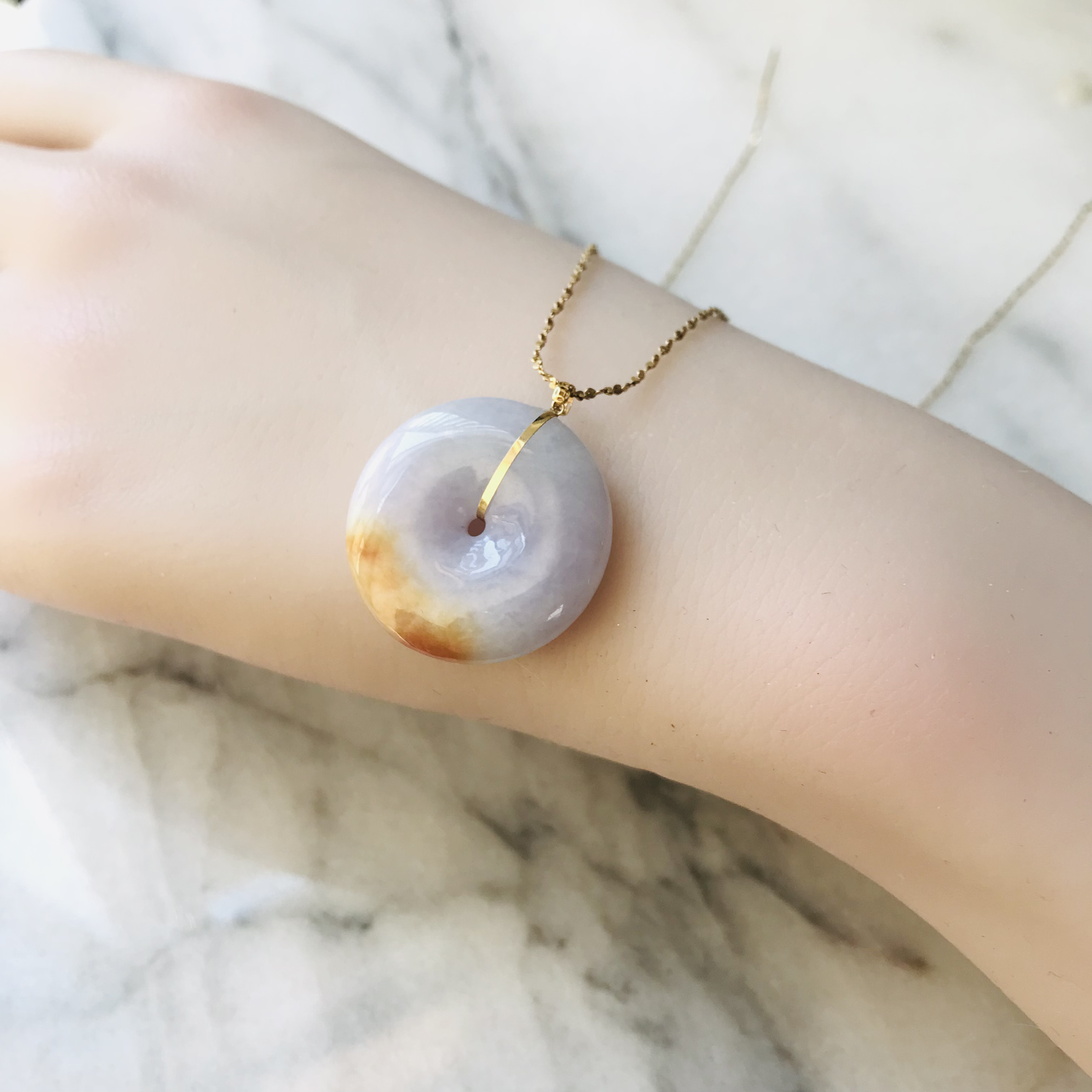 【P473-001】ジェイド　翡翠　ヒスイ　一点もの　希少　ミャンマー産　ペンダントトップ　紫