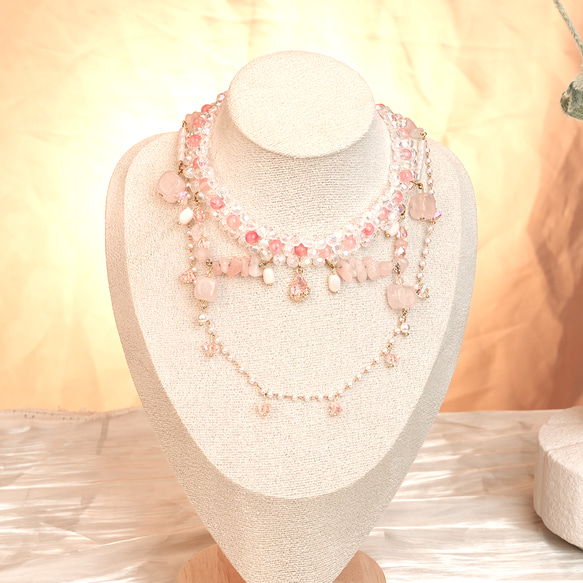 【N.444】ハンドメイドネックレス　オルゴナイト　レジン　薔薇　ローズクォーツ 限定一点もの】ヴェルサイユの薔薇 ローズクォーツとペルシャジェイド