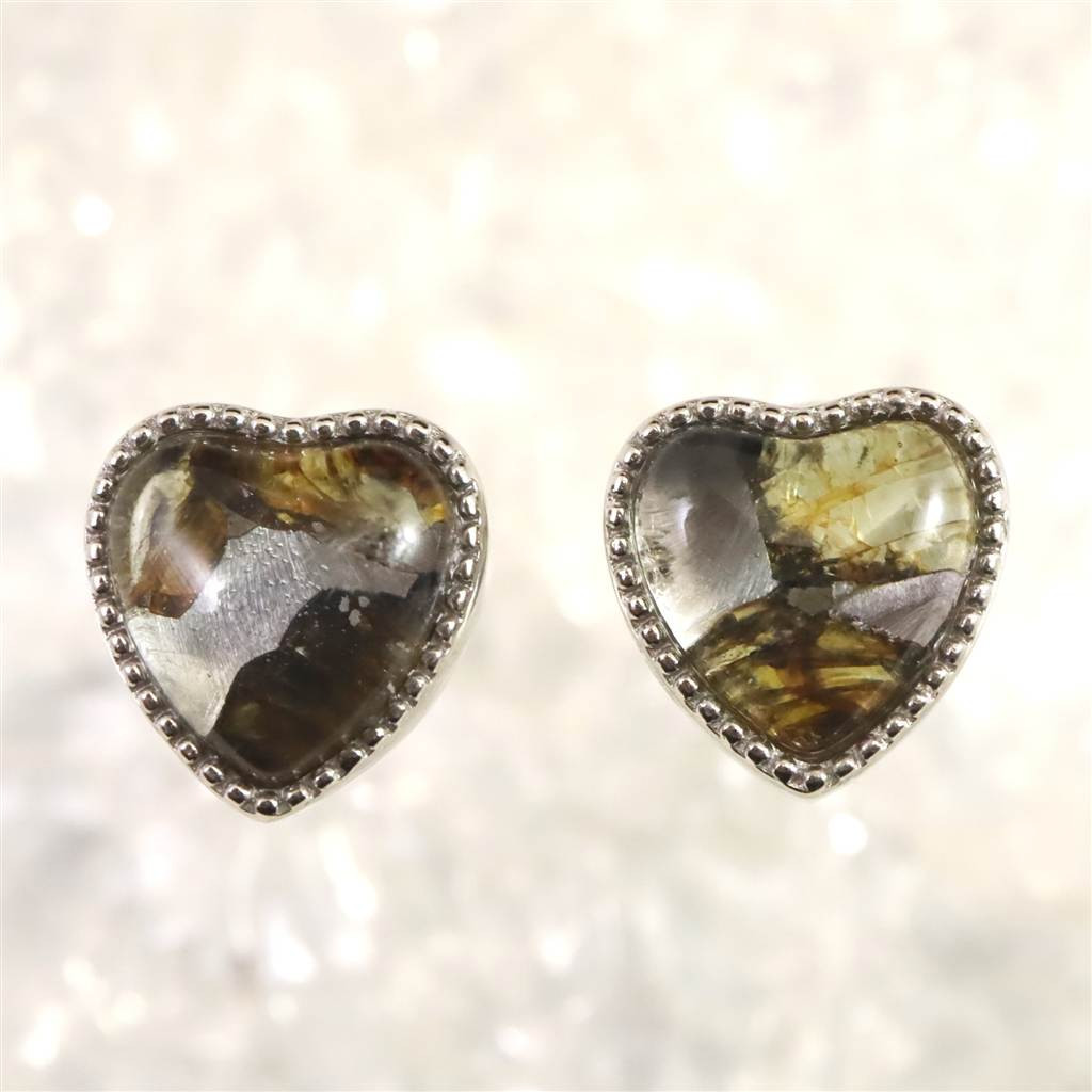 ロシア産　パラサイト隕石　8mmハート　ピアス 2.33g #93247