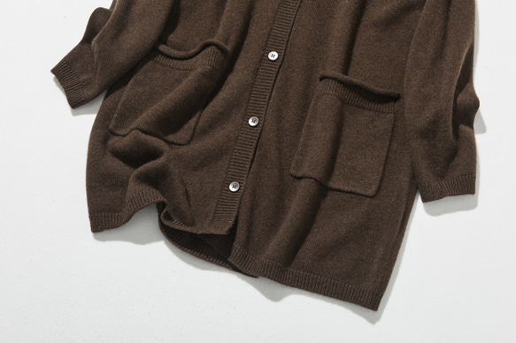 柔軟溫暖，適合各種體型。犛牛絨和美利奴羊毛長款開襟衫，棕色，251203-1 第3張的照片
