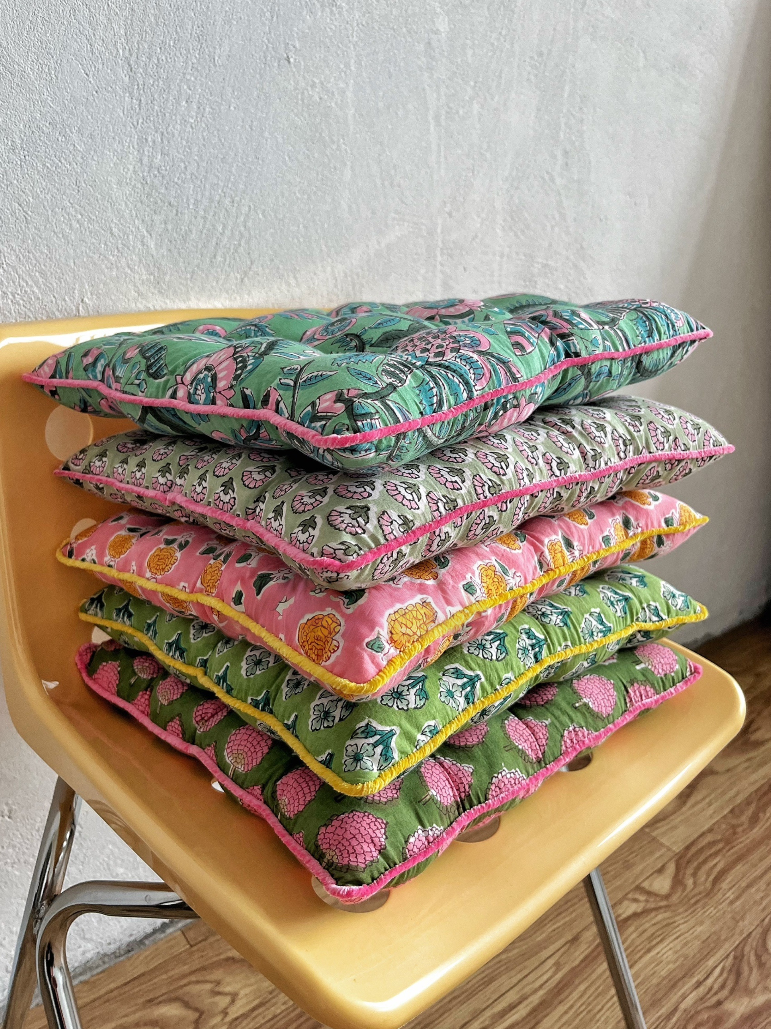 ｛予約販売｝【洗えるインド綿カラフル座布団】ハンドブロックプリント｜厚み約5cm｜35×35cm コンパクト