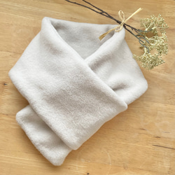 【新色】「シンプルが良い。」大人の上質&暖かフリース コンパクトマフラー(エクリュ) 3枚目の画像