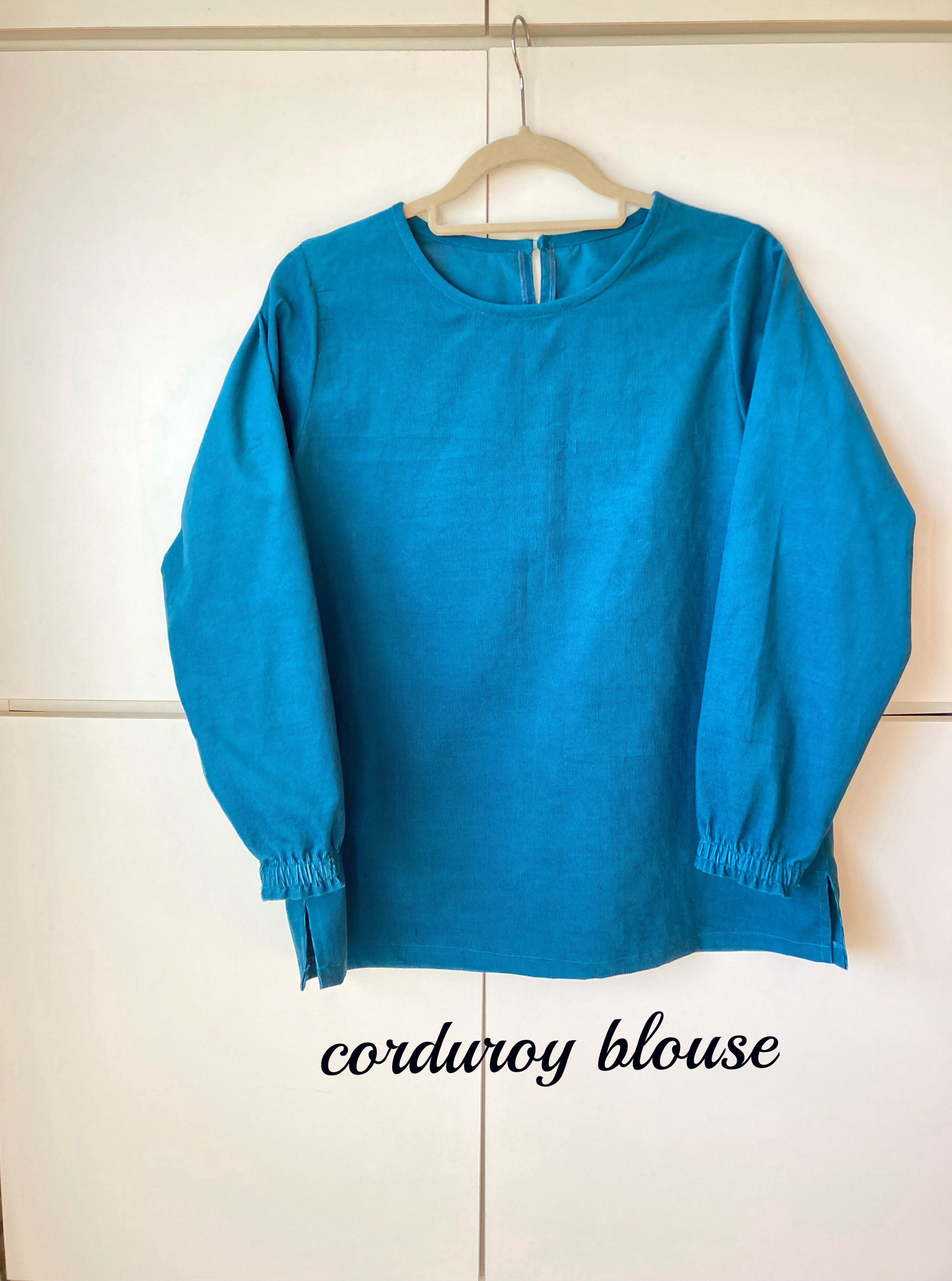 コットンコーデュロイの袖口ギャザーブラウス　ｶﾗｰﾊﾞﾘｴｰｼｮﾝ豊富！　✳︎受注製作✳︎
