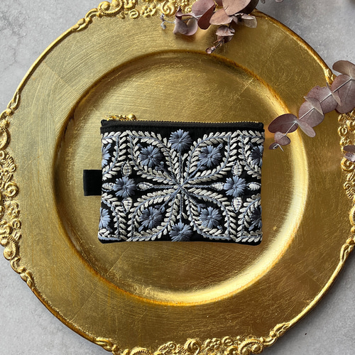 特集掲載】（再販）インド刺繍リボンの大人ブラックポーチ ポーチ