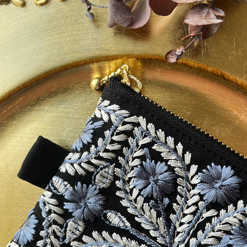 特集掲載】（再販）インド刺繍リボンの大人ブラックポーチ ポーチ