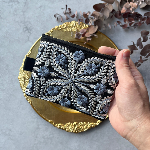 特集掲載】（再販）インド刺繍リボンの大人ブラックポーチ ポーチ