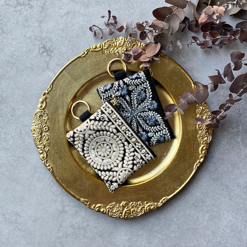 特集掲載】（再販）インド刺繍リボンの大人ブラックポーチ ポーチ