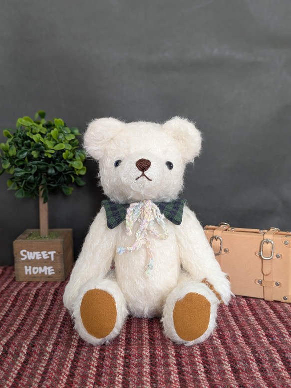 人気作家福寿様　ハンドメイドのテディベア風ぬいぐるみ 人気作家福寿様 ハンドメイドのテディベア風ぬいぐるみ