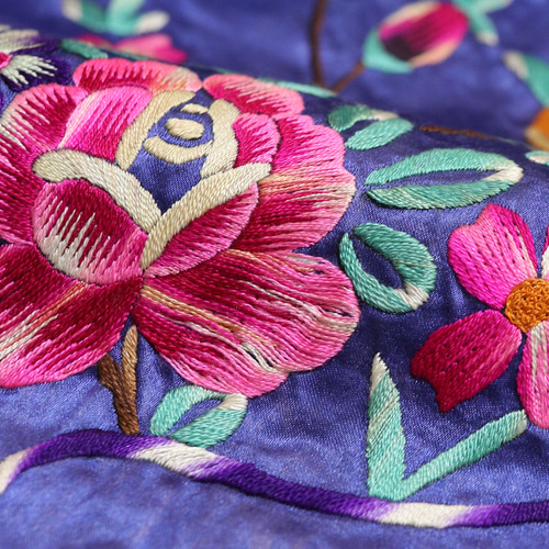 漢繡 牡丹と蝶 手刺繍 古布 アンティーク 中国伝統工芸 花文様 一点物