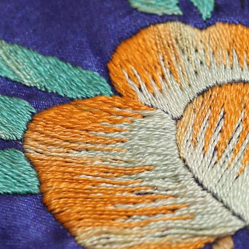 漢繡 牡丹と蝶 手刺繍 古布 アンティーク 中国伝統工芸 花文様 一点物