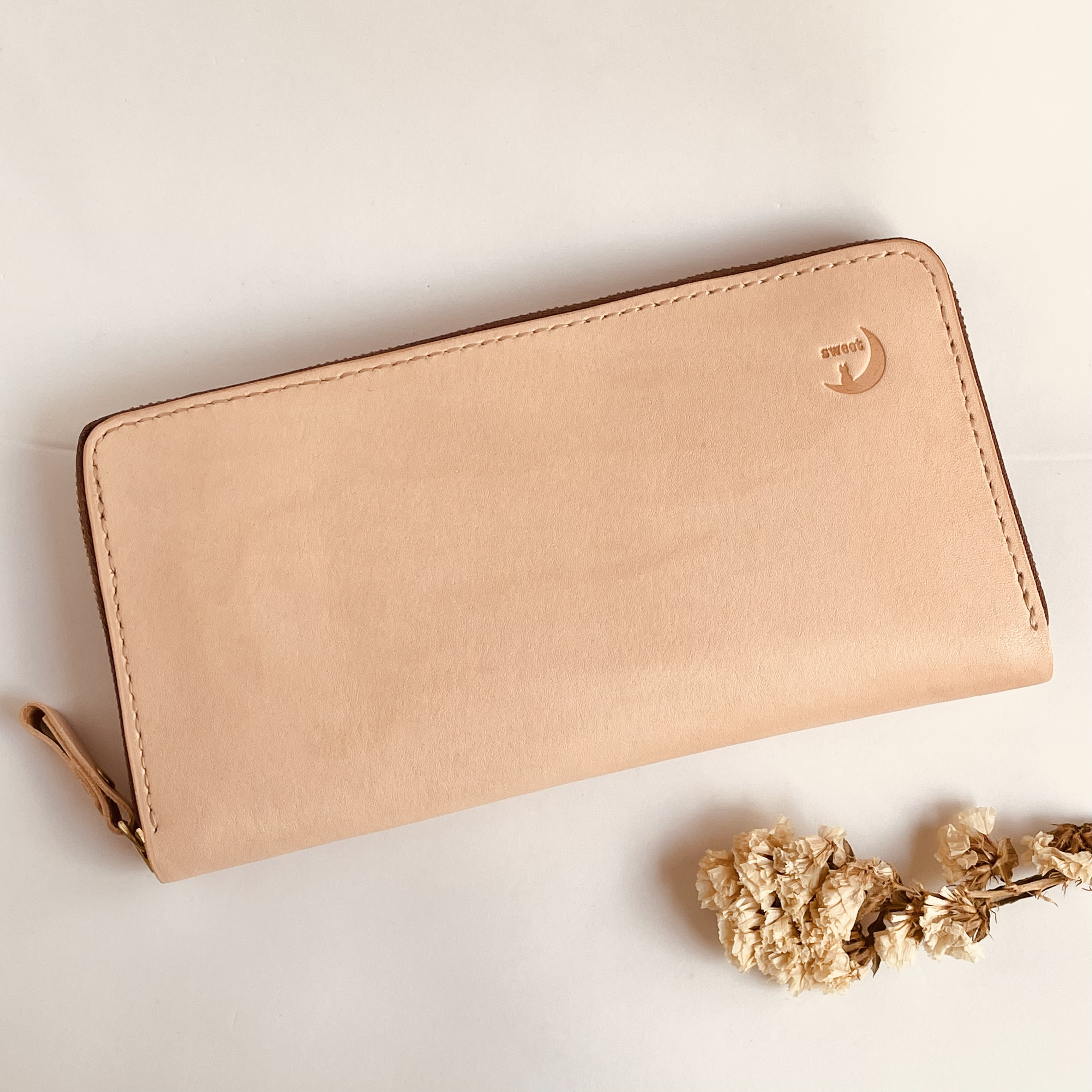 （ハンドメイド）牛ヌメ革ファスナー長財布｜カード11枚＋大容量ポケット／ベージュ