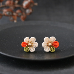 クラシック】レトロなお花ピアス☆つまみ細工 ☆ イヤリング可