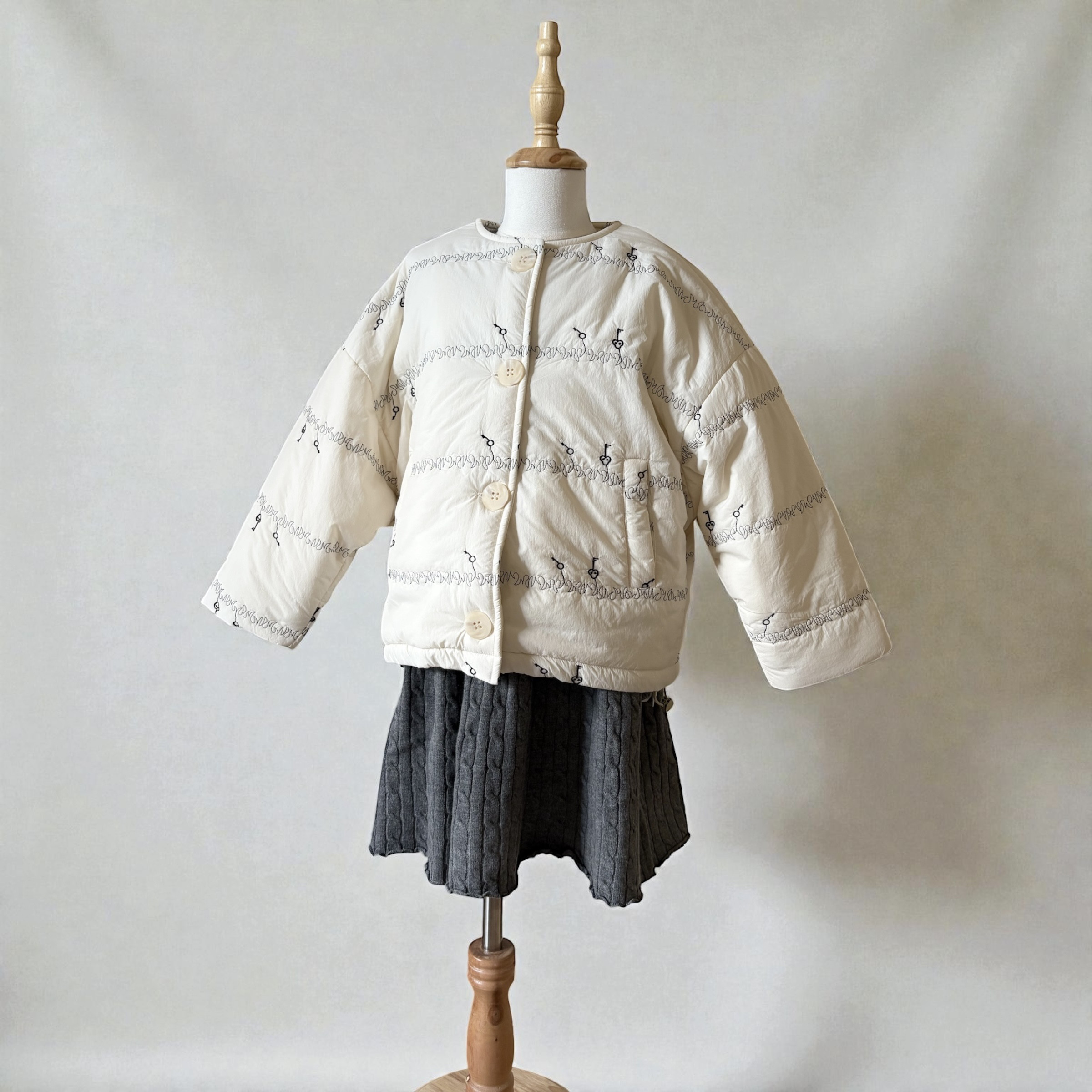 【130size】鍵刺繍　アウター｜軽い着心地×しっかりボアの冬　ジャケット