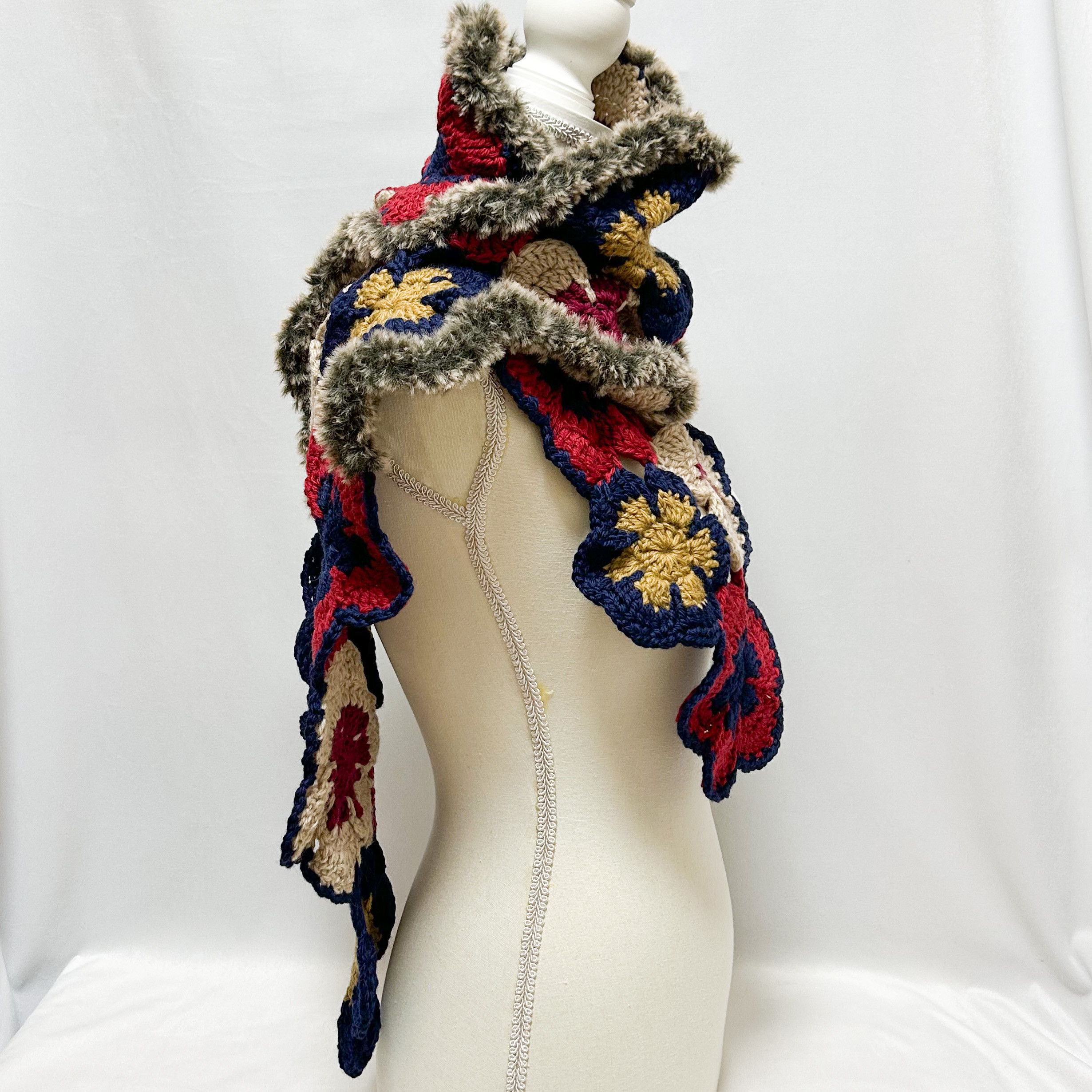 Bloom Knit 大輪フラワーモチーフマフラー［Retro Rouge／レトロルージュ］手編み　マフラー　一点物｜詳細画像