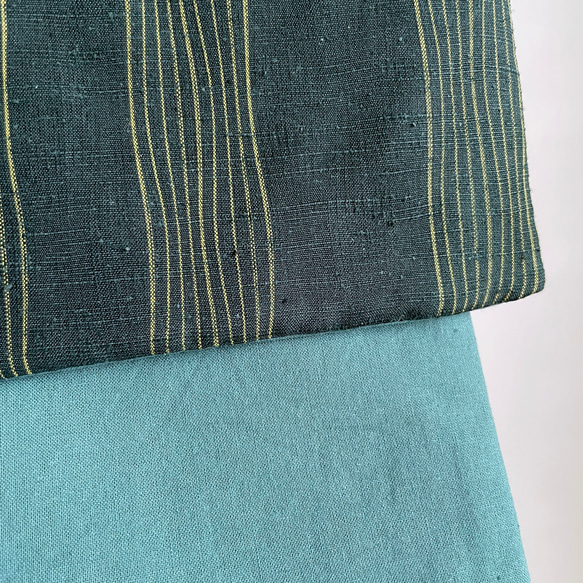 【1点もの】着物 襟巻き ネックウォーマー -絹着物地 紬 深緑に黄色のよろけ縞 & 新毛斯 鉄色 NW707 4枚目の画像