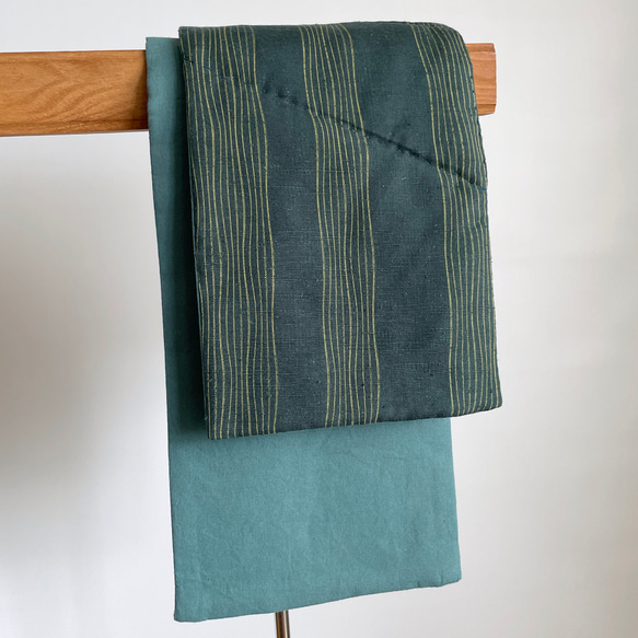 【1点もの】着物 襟巻き ネックウォーマー -絹着物地 紬 深緑に黄色のよろけ縞 & 新毛斯 鉄色 NW707 3枚目の画像