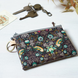 【受注制作】ダブルカードポーチ Strawberry Thief（ストロベリー・シーフ）ブラウン　リバティラミネート生地 4枚目の画像