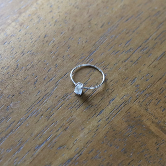 （獨一無二，925銀）寶石級刻面彩虹月光石銀戒指（6 x 4 毫米，13 號） 第7張的照片