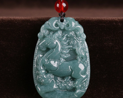 専用　天然翡翠保証　ペンダント AU750印 男女兼用 Amazon.co.jp: 天然翡翠ペンダントネックレス彫刻幸運のお守り、和田