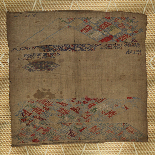 ミャオ族 刺繍工芸 母型 原本 古布 図案見本 伝統手仕事 希少一点物
