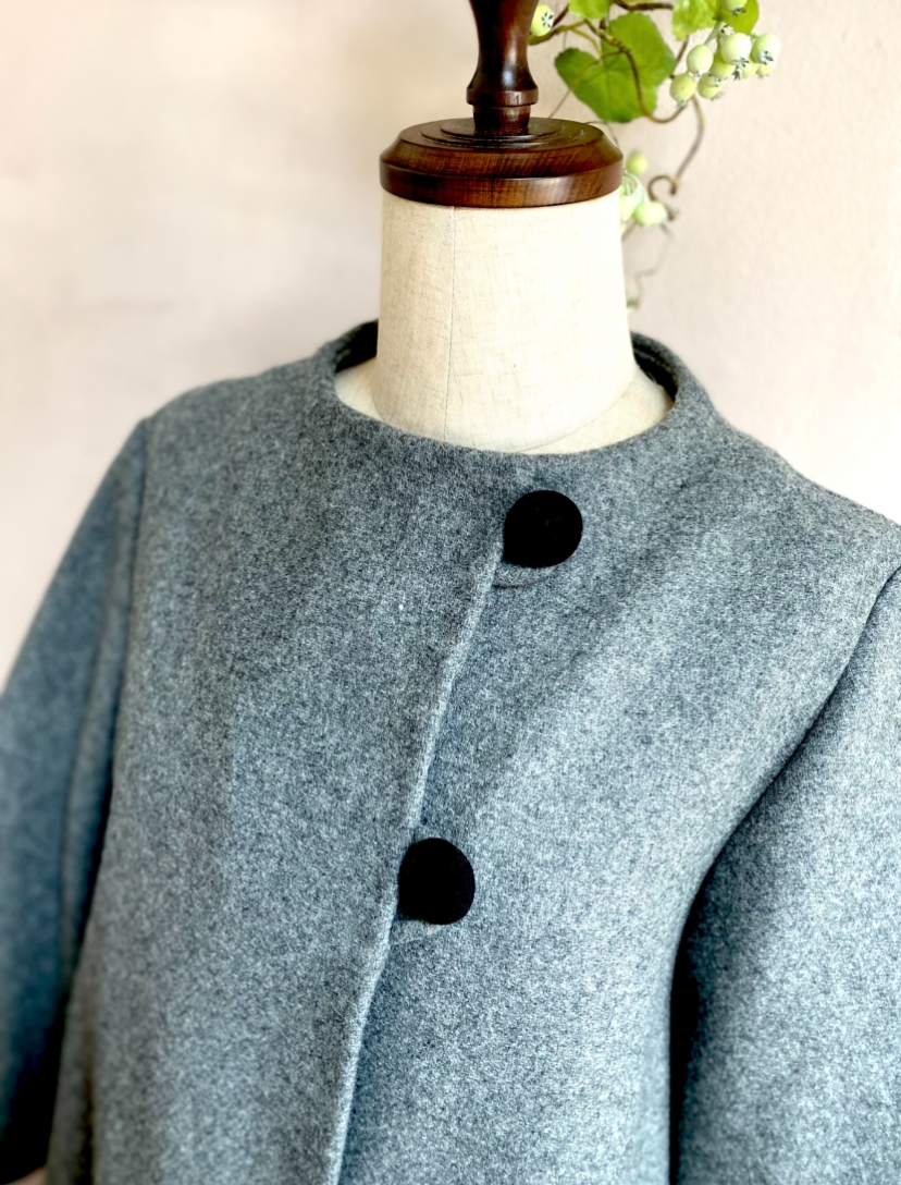 《大きいサイズ》　ゆったり着れる　ウールメルトンのボトルネックボタンコート杢グレー　ＬＬ•１３号•１５号