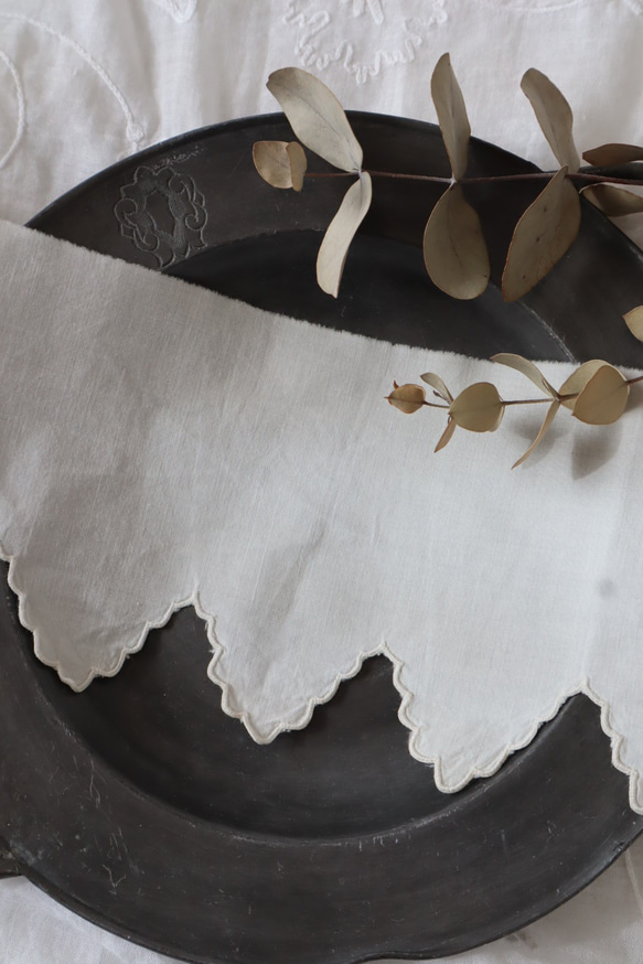 soldフランス 55㎝ アンティーク手刺繍レース B976 3枚目の画像