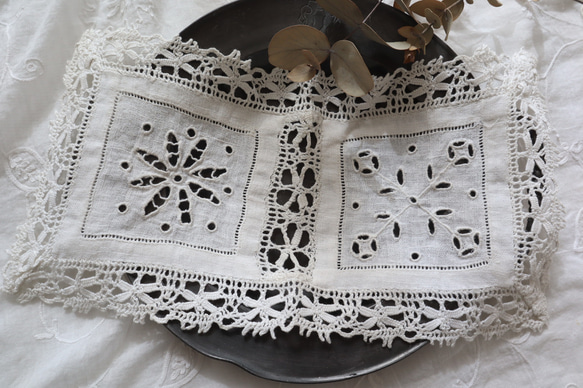 soldフランス 29×16㎝ アンティークレースドイリー B973 1枚目の画像