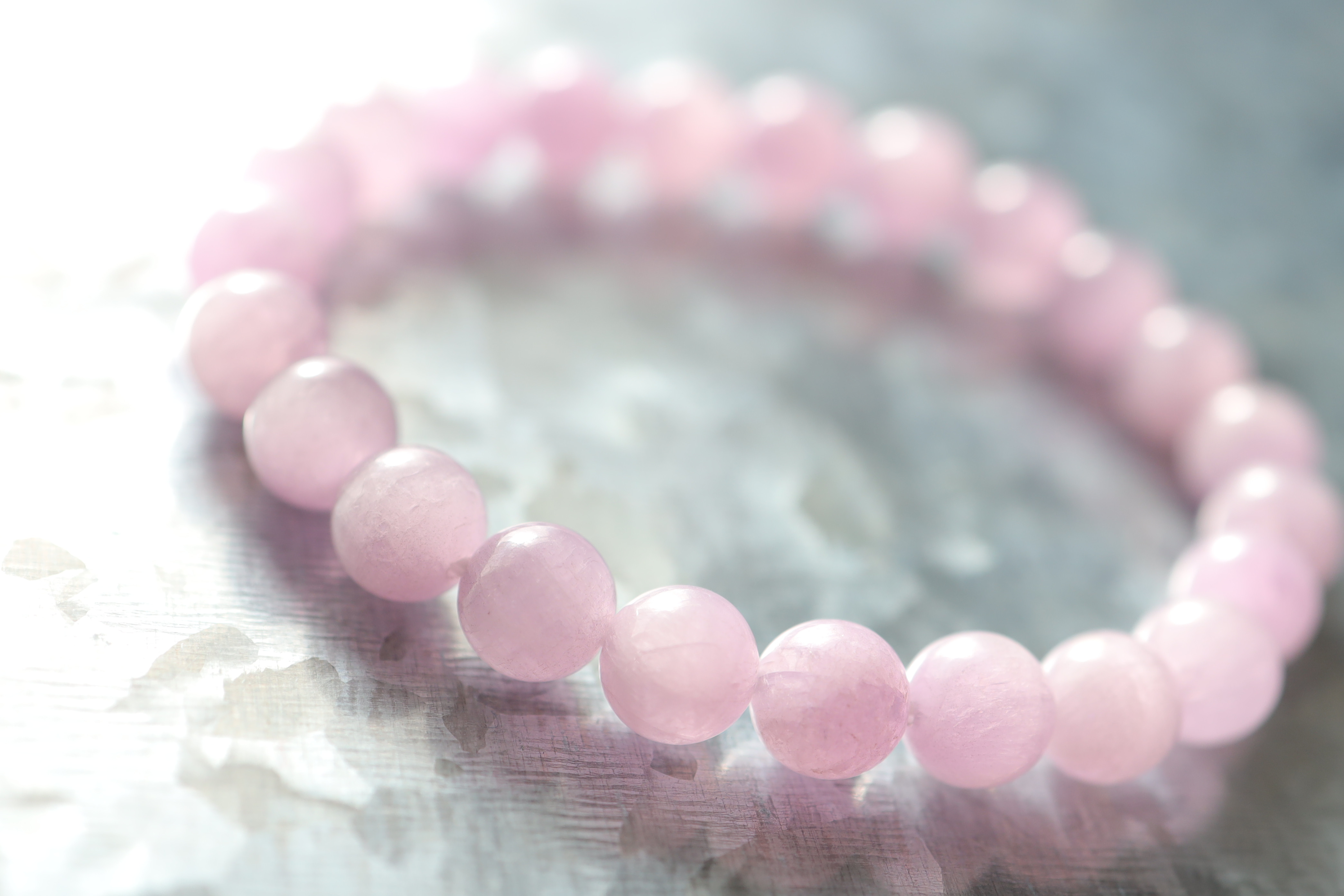 …☆プレミアムブレス☆クンツァイト：8ミリ（キャッツアイ有）☆天然石ブレスレット☆…