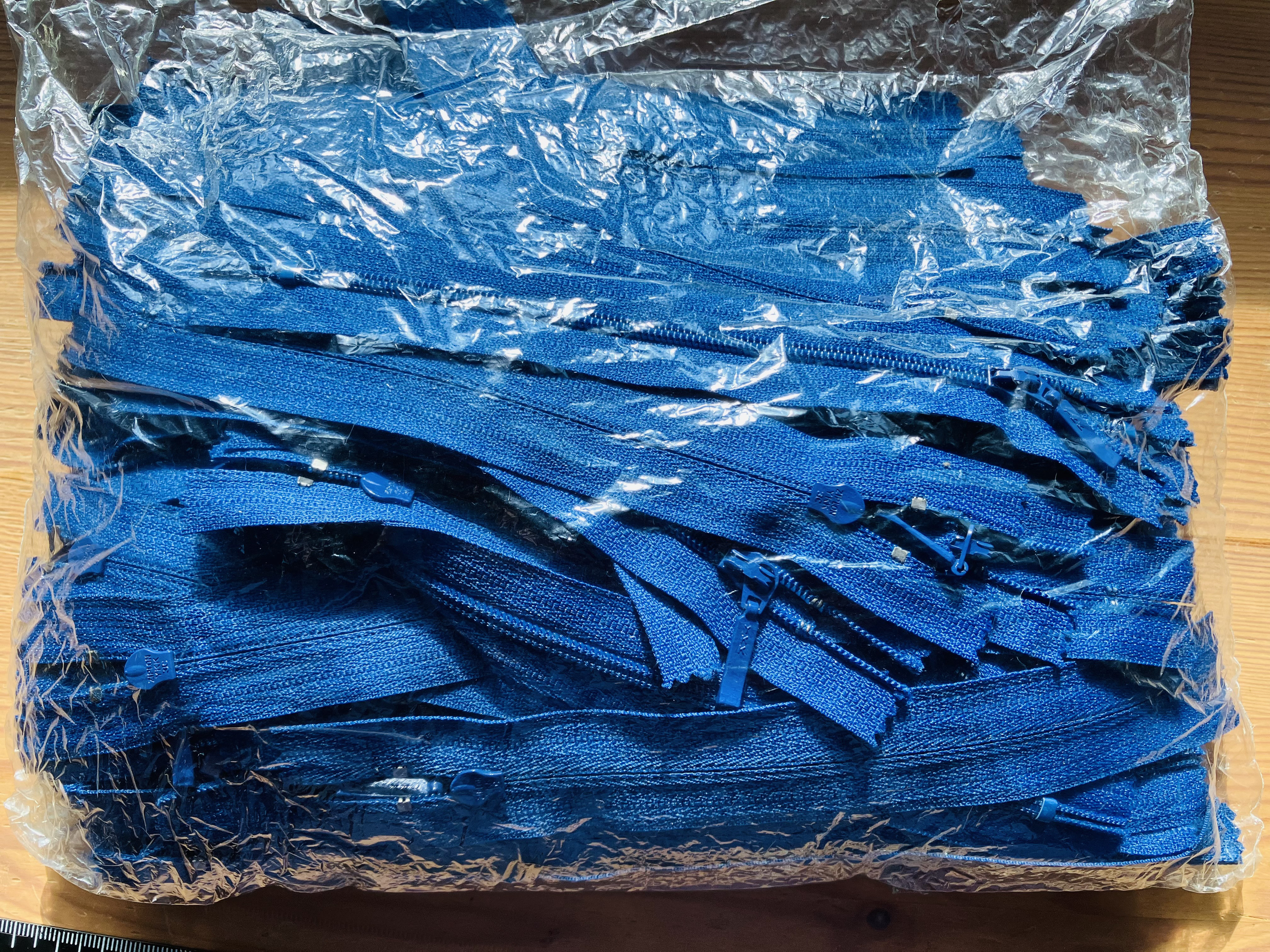 YKK製 ファスナー16センチ　青／ブルー　98本セット　レザー長財布　製作材料