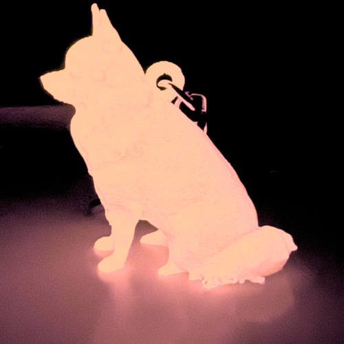 チワワ 夜光キーホルダー 蓄光 光る 犬好きプレゼント 3Dフィギュア